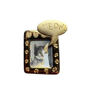 Vintage JJ cat picture frame brooch gold tone kitty lover jewelry signed